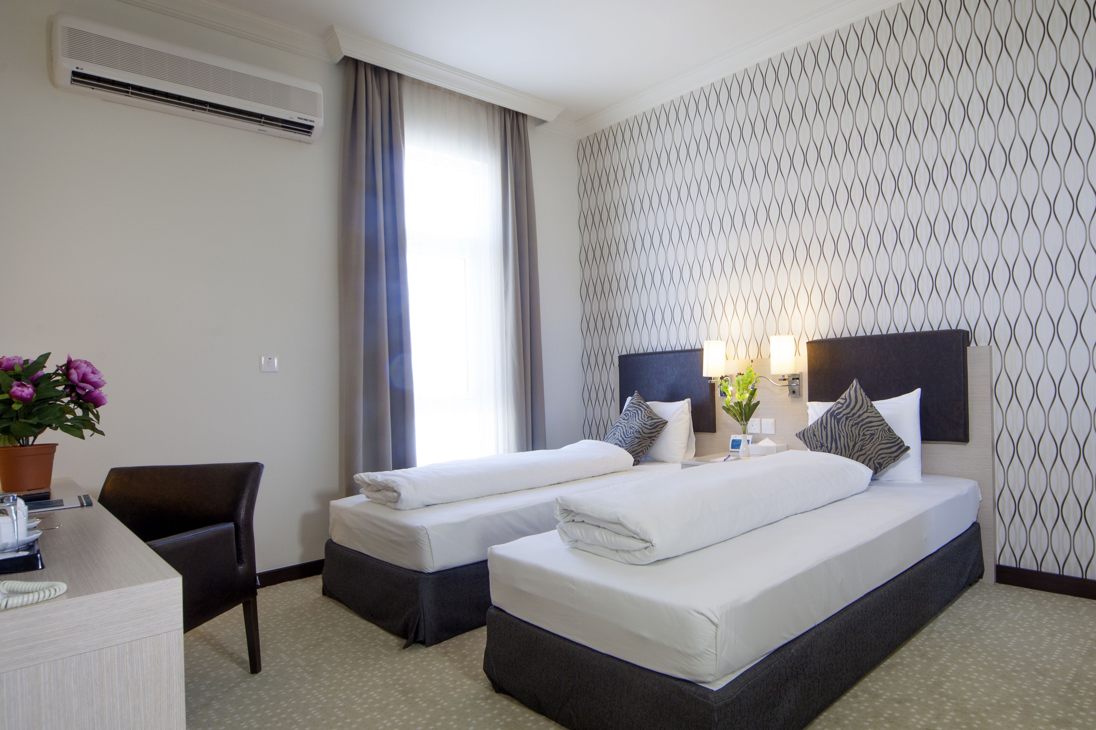 standard twin room, 1 single bed | 1 bedroom, hypo-allergenic bedding, in-room safe, desk