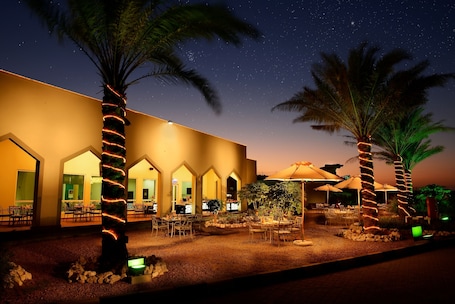 Outdoor dining. City Hotel Duqm