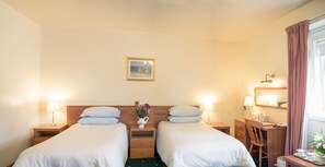 行政雙床房, 2 張單人床, 私人浴室 | 高級寢具、書桌、熨斗/熨衣板、免費搖籃/嬰兒床