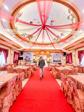 Meeting facility