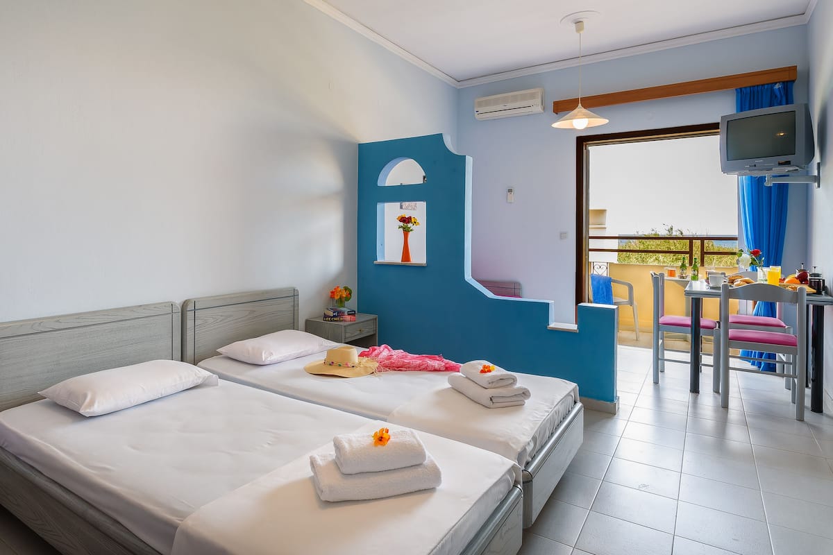Appartement, 1 chambre | Coffre-fort, fer et planche Ă repasser