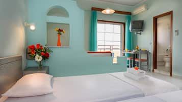 1 bedroom, in-room safe, iron/ironing board