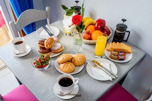 Apartment, 1 Bedroom | In-room safe, iron/ironing board - Louladakis Apartments (Platanias)