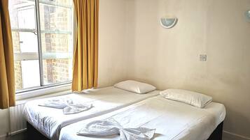 Twin Room | Free WiFi