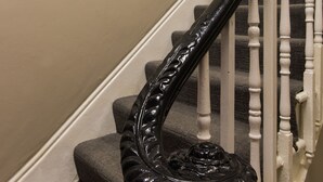 Unclassified image, 4 of 33, button - Aquarius Hotel (London)