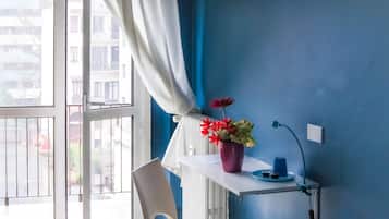 Single Room, Shared Bathroom | Desk, free WiFi, bed sheets