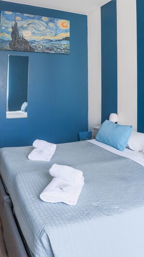 Double or Twin Room, Shared Bathroom