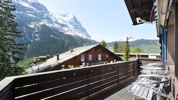 Eiger Guest House, 1. Floor | Balcony view