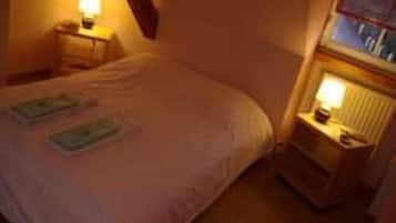 Classic Double or Twin Room, Ensuite, Mountain View