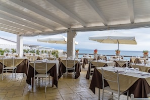 Frühstück, Mittagessen, Abendessen, italienische Küche
