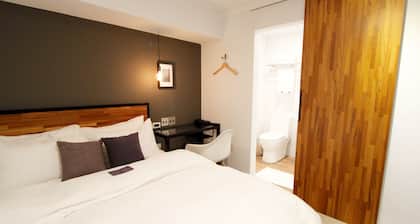 Daan Park Hotel - Hostel