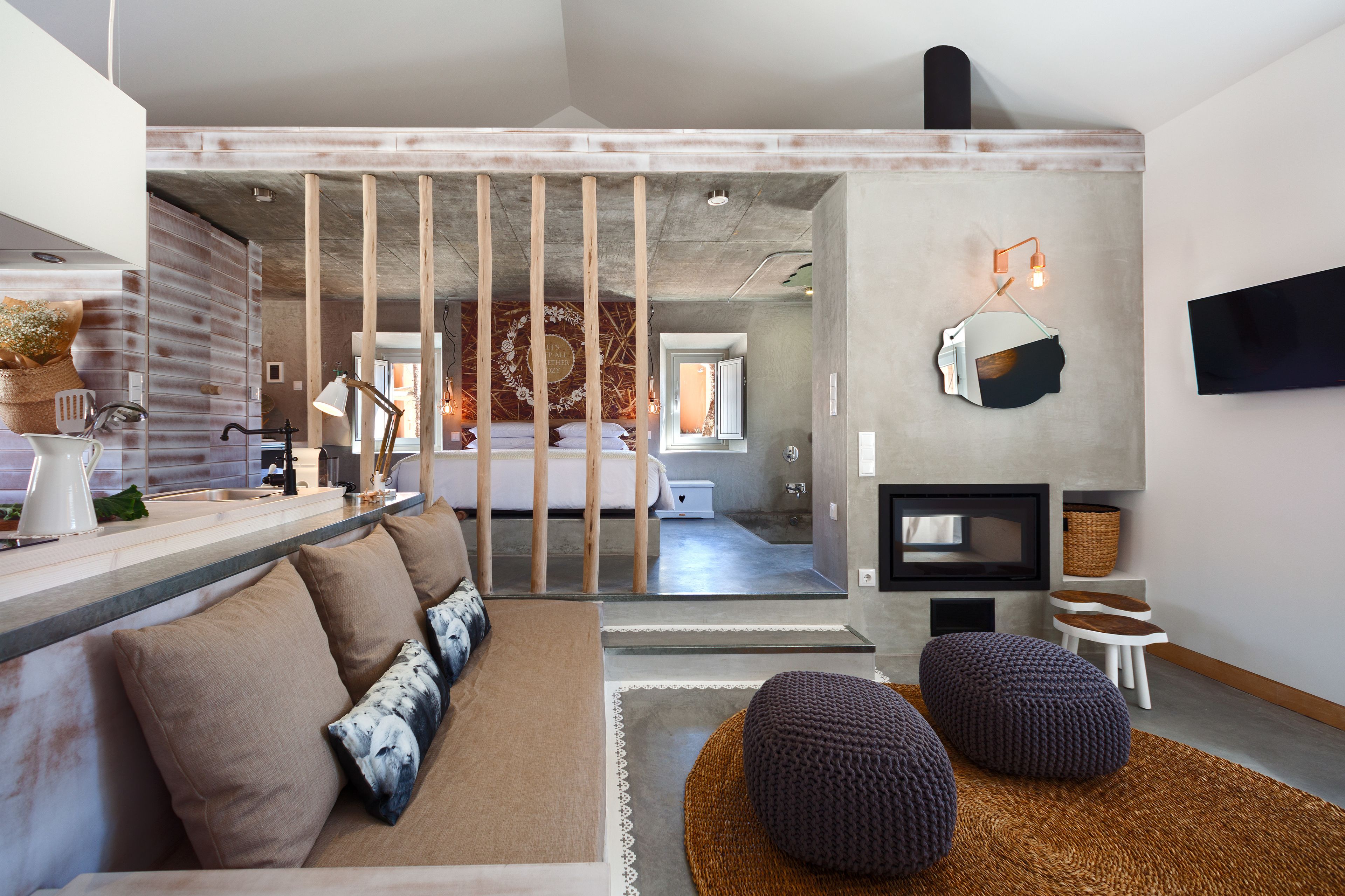 Superior Suite | Living area | TV