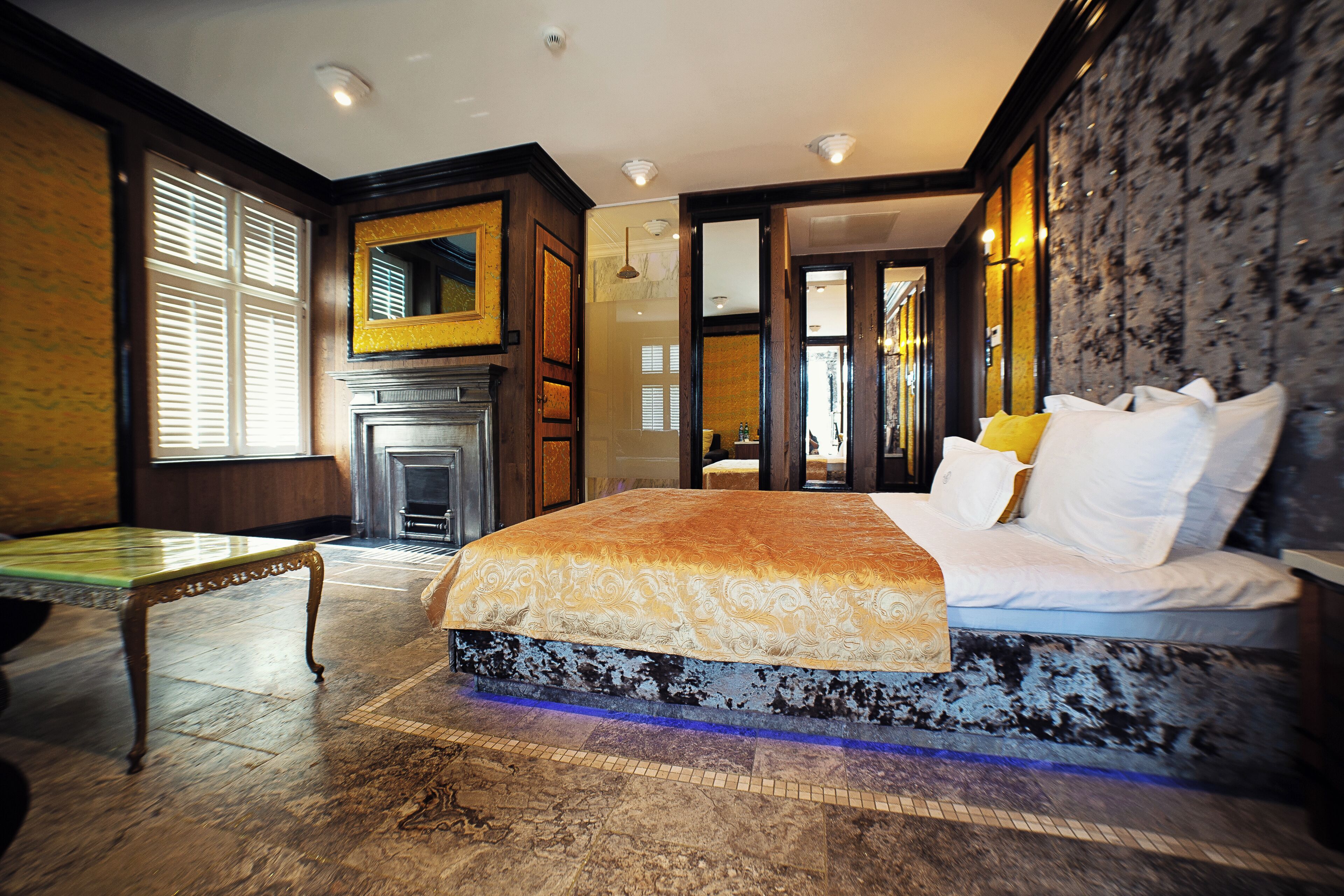 Deluxe Double Room with Whirlpool Bath