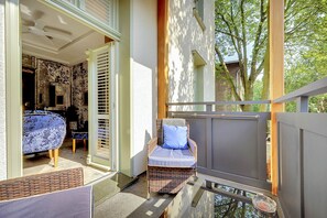 Deluxe Double Room | Terrace/patio