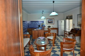 Daily continental breakfast for a fee - Cases Couleurs (Saint-Leu)