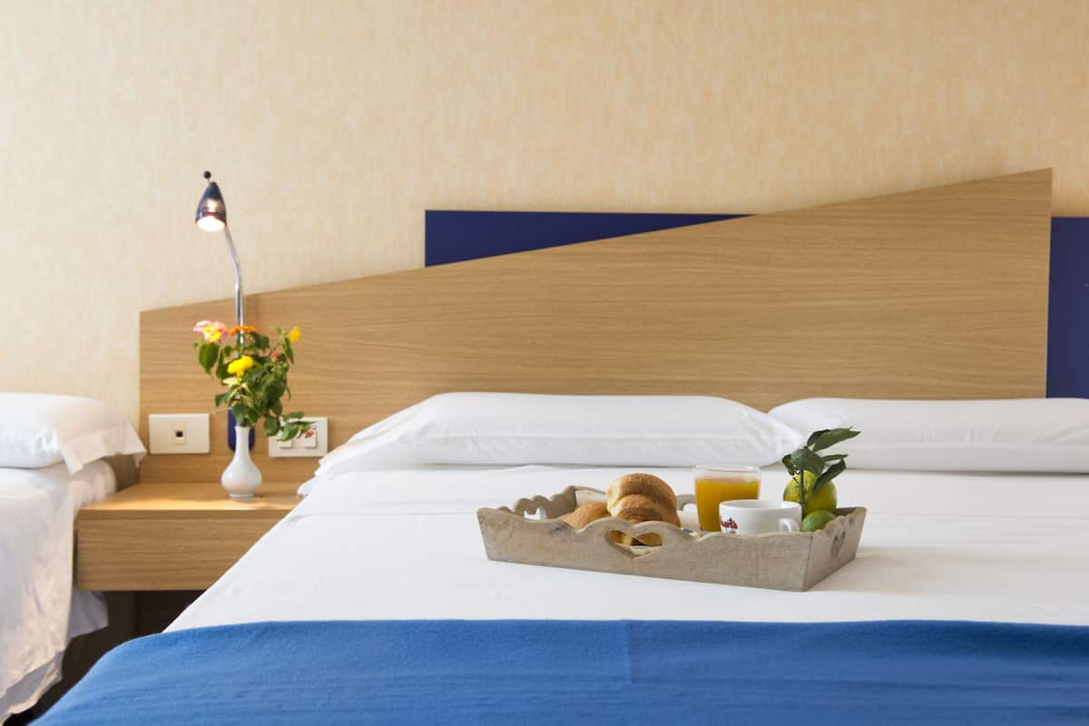 twin room, 2 single beds | 1 bedroom, minibar, in-room safe, desk