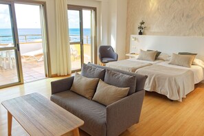 Suite, Terrace, Ocean View | Living area | Flat-screen TV - Apartamentos Maype Canteras (Las Palmas de Gran Canaria)