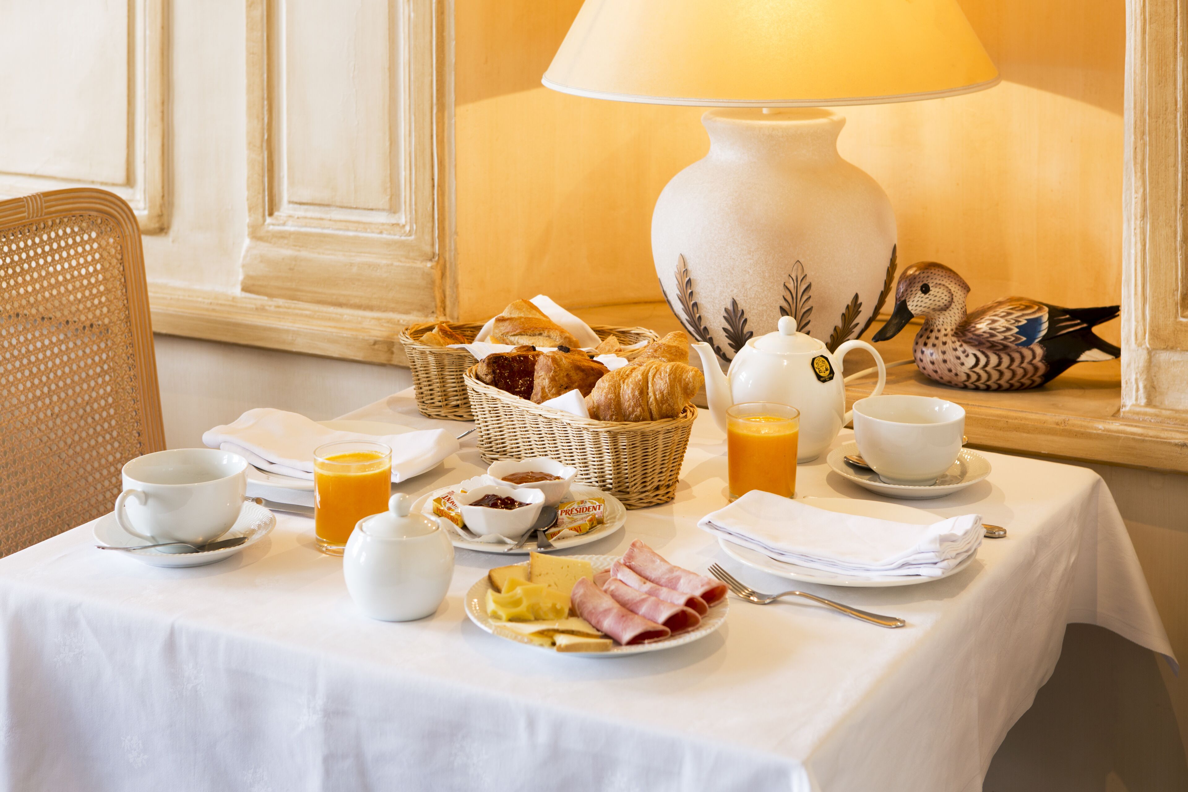 daily continental breakfast (eur 12.50 per person)