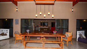 Luksusvilla, 2 soverom, hageutsikt, hageområde | Terrasse/patio