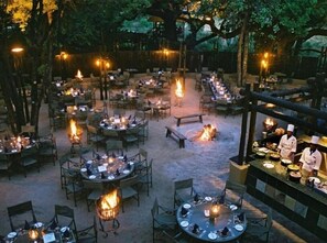 Breakfast, lunch, dinner served; garden views 