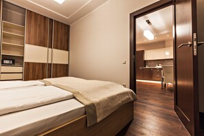 2 bedrooms, in-room safe, soundproofing, iron/ironing board