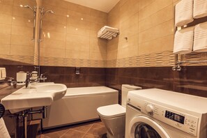 Designer toiletries, hair dryer, towels - SONIA apartments (Jurmala)