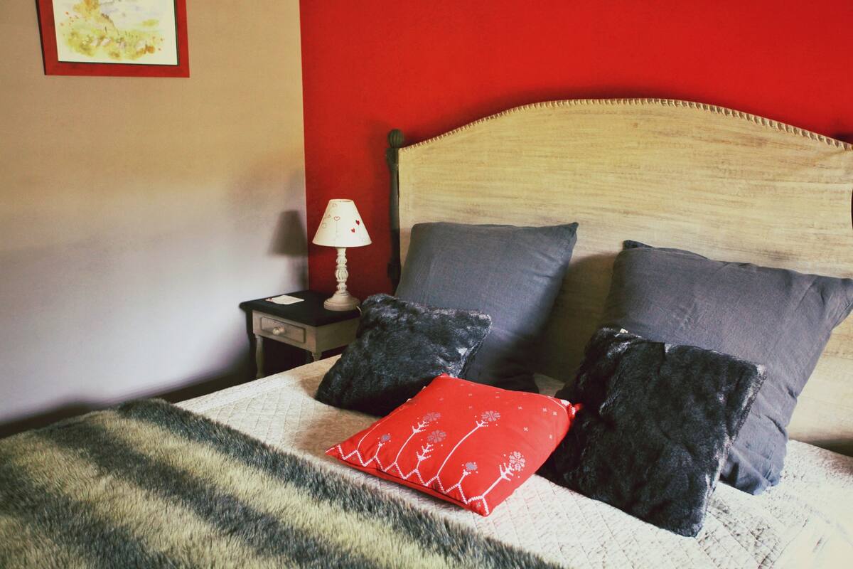 Room amenity