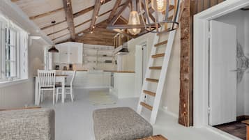 Hytte – comfort, 2 soverom, kjøkken | Dundyner, minibar, individuelt dekorert og individuelt innredet