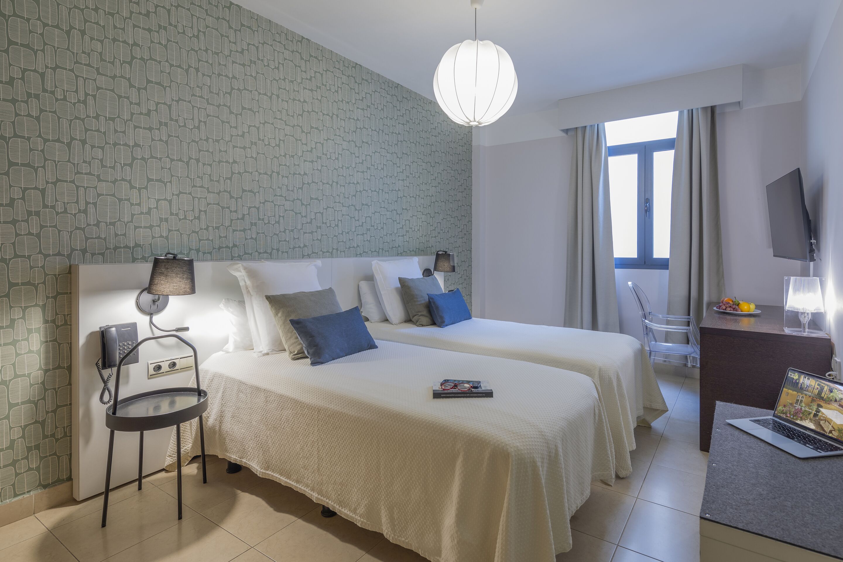 standard double or twin room | in-room safe, desk, blackout curtains, soundproofing