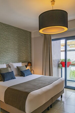 Superior Double or Twin Room, Balcony, Mountain View | In-room safe, desk, blackout curtains, soundproofing - Hotel Benahoare (Los Llanos de Aridane)