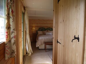 Room - The Lodge on the Marsh (Sandown)