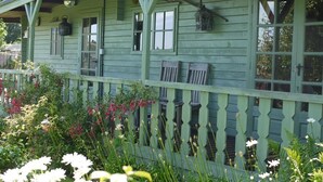 Exterior - The Lodge on the Marsh (Sandown)
