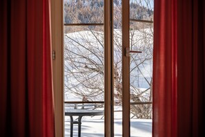 Superior-Doppelzimmer, Balkon, Bergblick | Ausblick vom Zimmer