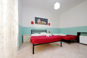 Quadruple Room | Peti besi dalam bilik, katil bayi/kot (percuma), Wi-fi percuma 