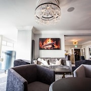  Doric Hotel