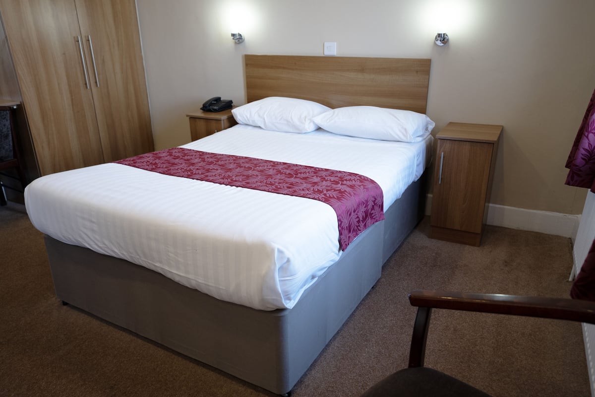 Familiekamer, uitzicht op zee | 1 slaapkamer, een strijkplank/strijkijzer, gratis wifi, beddengoed