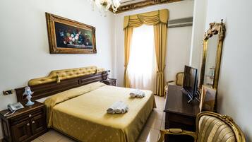 Minibar, desk, laptop workspace, blackout drapes