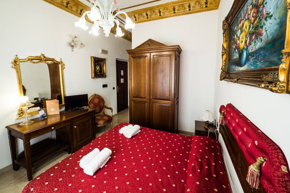 Doppelzimmer zur Einzelnutzung, Balkon | Minibar, Schreibtisch, laptopgeeigneter Arbeitsplatz