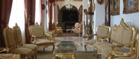 Siddeområde i lobbyen