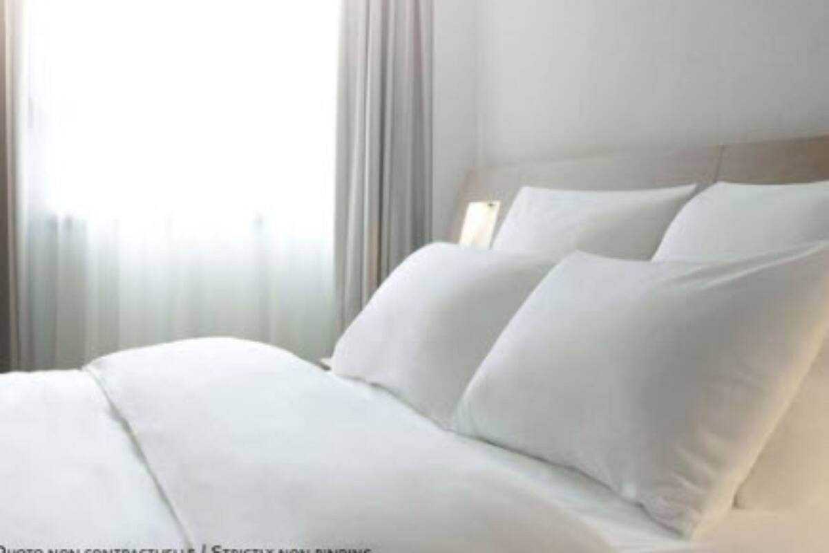 minibar, free wifi, bed sheets