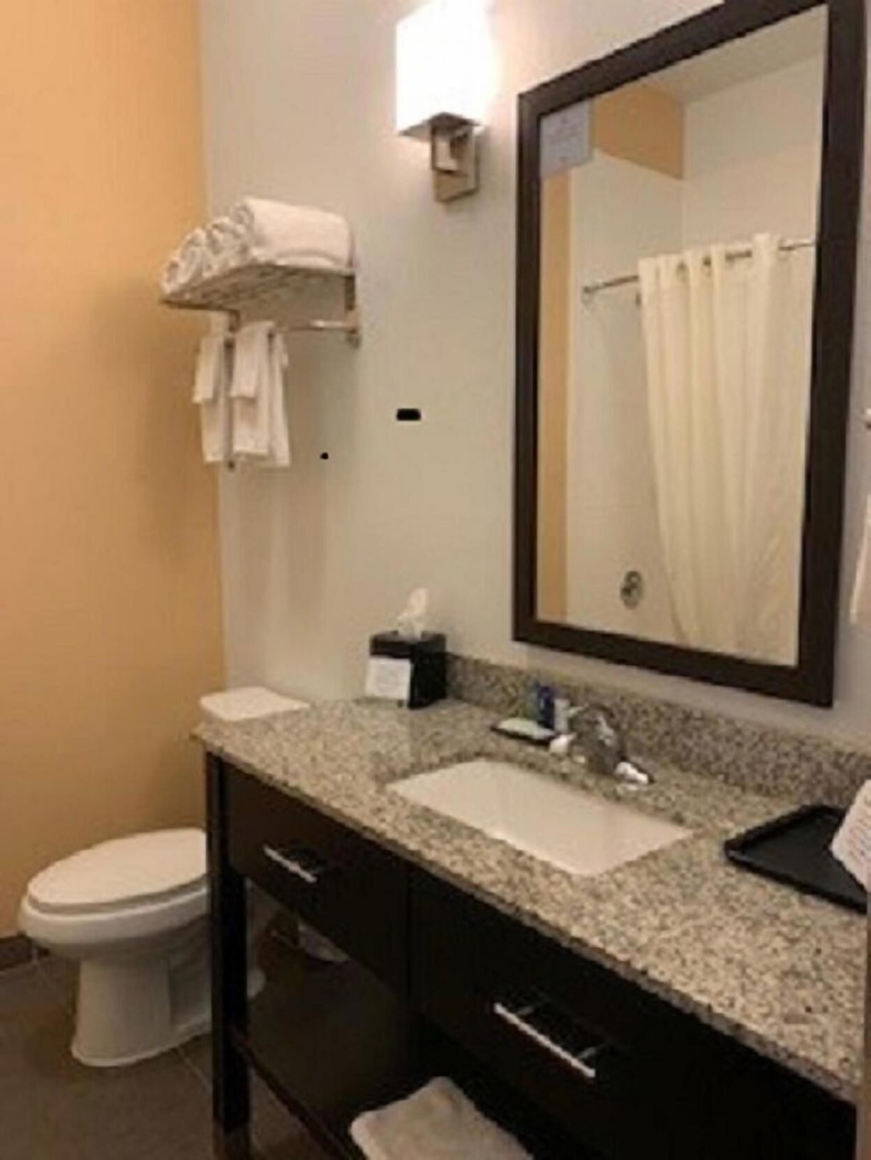 Bany | Capçal de dutxa d'hidromassatge i tovalloles 