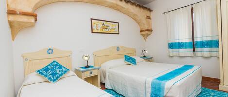 1 bedroom, premium bedding, minibar, in-room safe