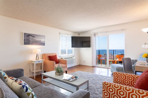 Deluxe Apartment, 2 Bedrooms, Ocean View | Premium bedding, individually decorated, individually furnished