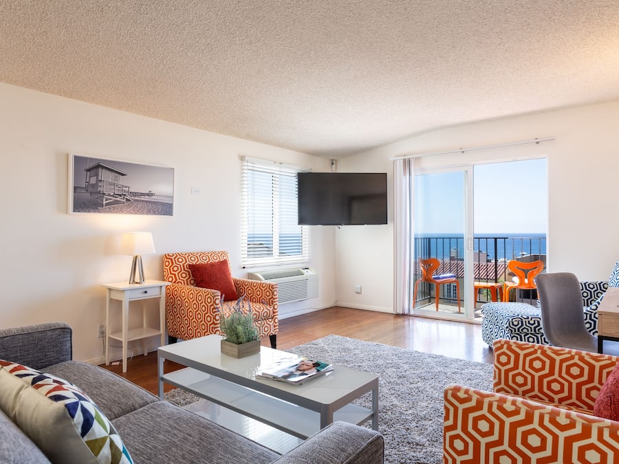 Deluxe Apartment, 2 Bedrooms, Ocean View | Premium bedding, individually decorated, individually furnished