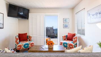 Appartement, 1 slaapkamer, uitzicht op zee | Dineren op de kamer