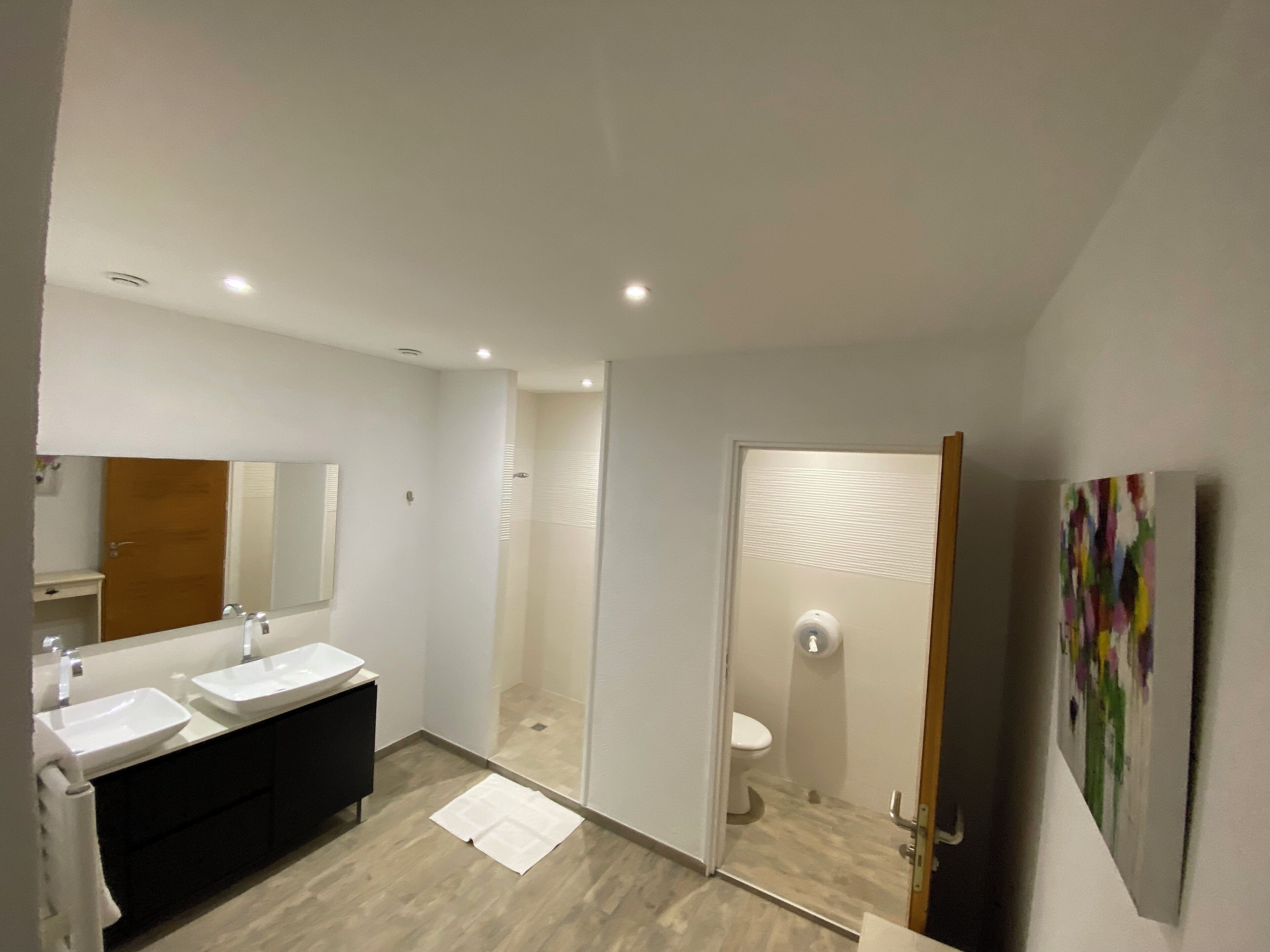 double room | bathroom | free toiletries, hair dryer, towels