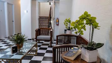 Sala de estar en el lobby