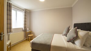 Standard Double Room - Clydesdale Hotel (Hamilton)
