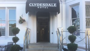 Property entrance - Clydesdale Hotel (Hamilton)