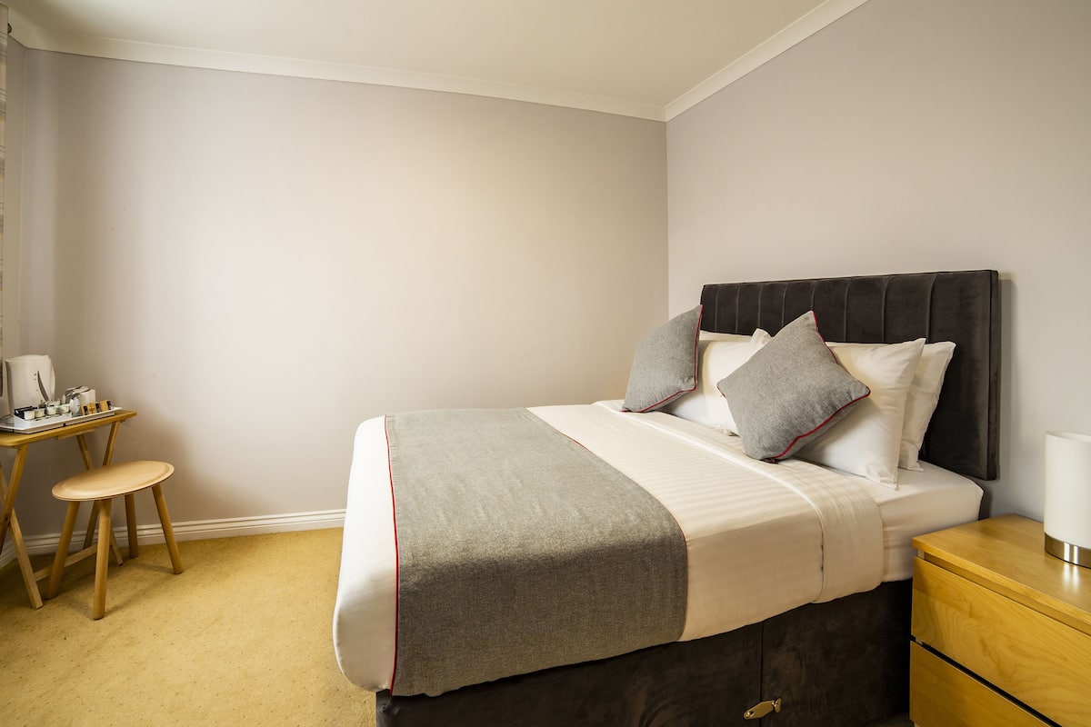 Standard Double Room | WiFi (free)